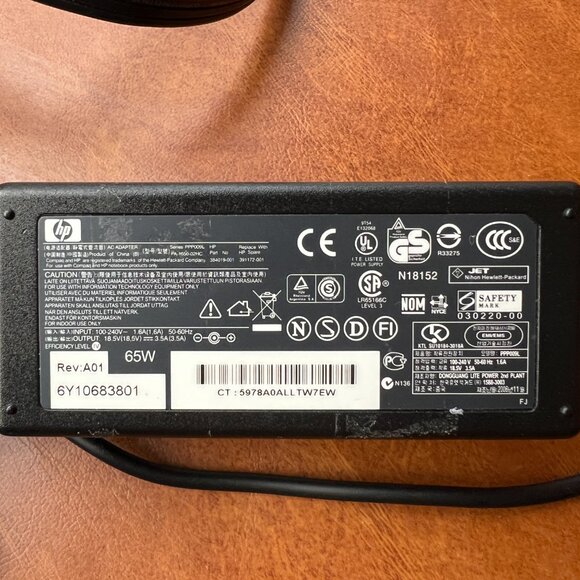Genuine HP 65W AC Adapter Charger for HP Compaq nx6325 - Picture 2 of 5